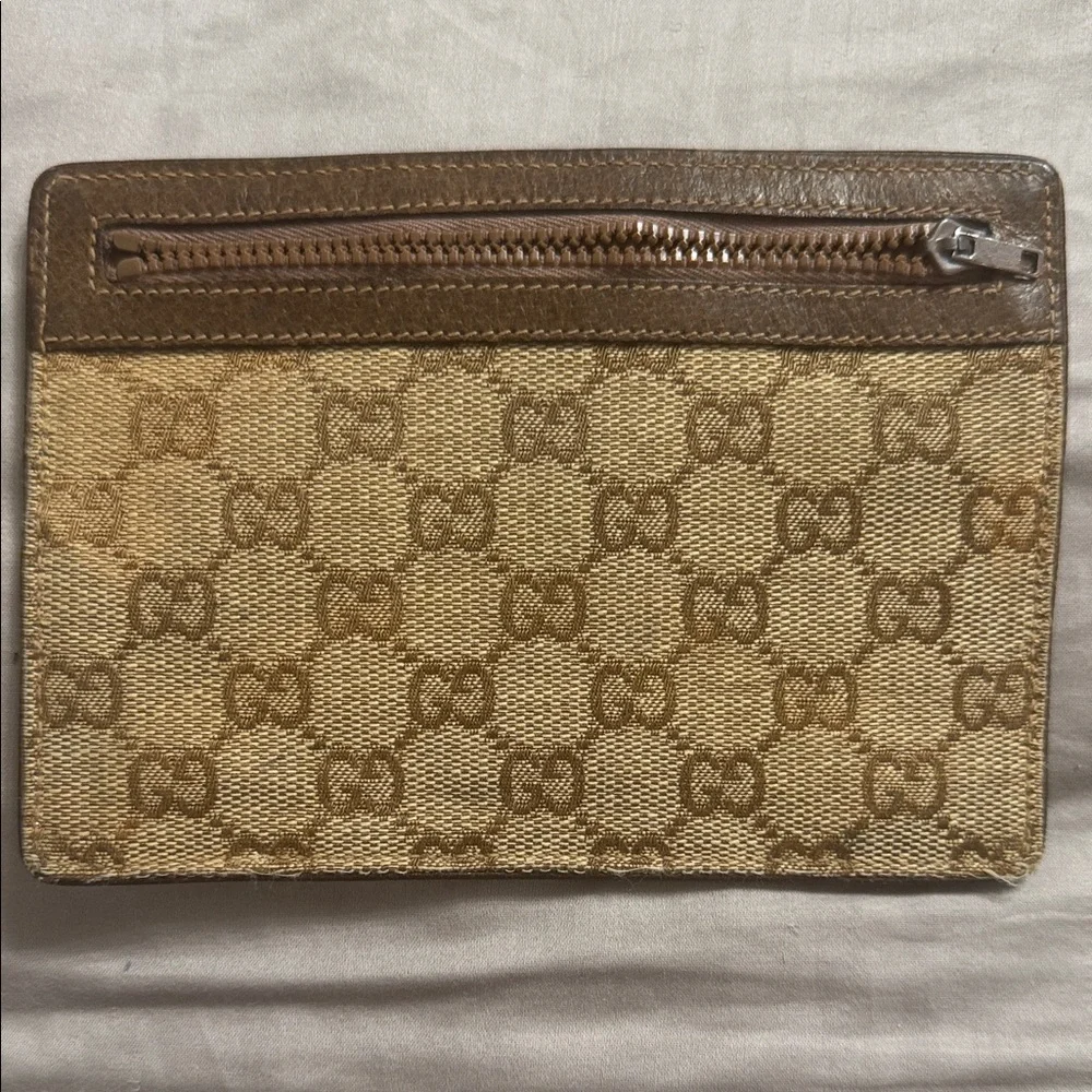 Gucci Beige and Brown Monogram Clutch - Picture 2 of 4